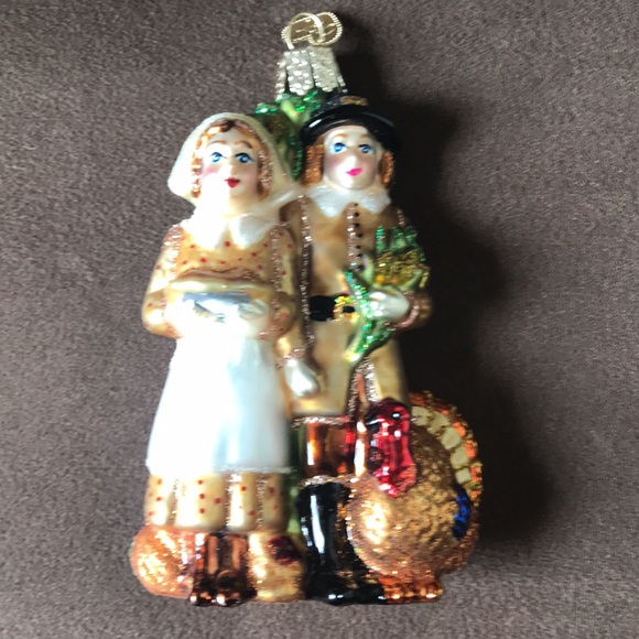 Festive Pilgrim Pumpkin Couple Glass Ornament - Picture 2 of 9
